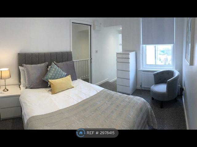 Studio for rent in Mount Pleasant, Iford