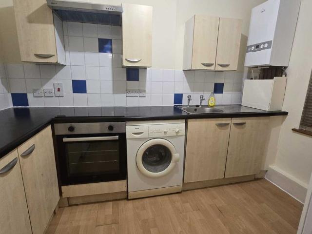 Apartment for rent in London Borough of Croydon, Purley