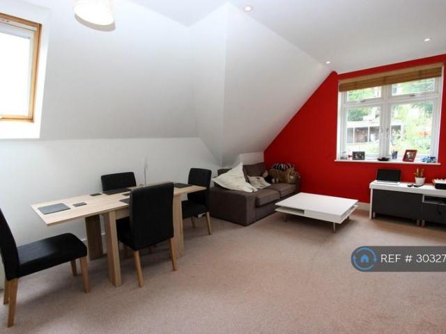 Apartment for rent in London Borough of Croydon, Purley