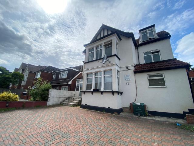 Room for rent in London Borough of Croydon, Purley