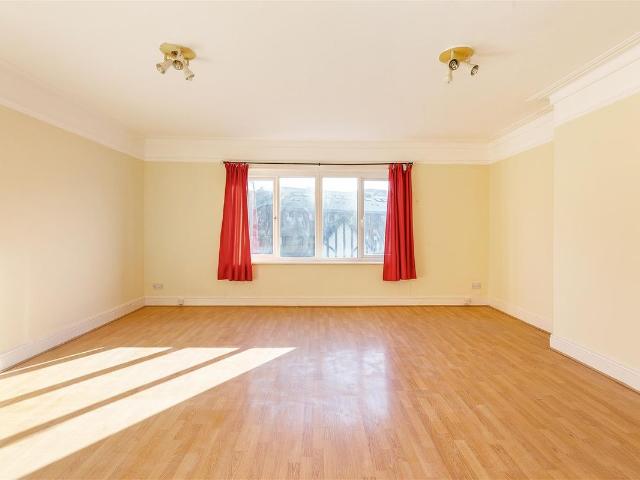 Studio for rent in London Borough of Croydon, Purley