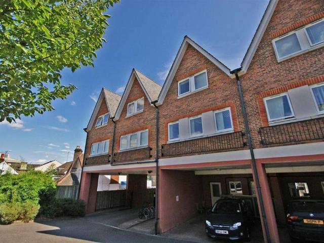 Apartment for rent in Red Hill, Surrey