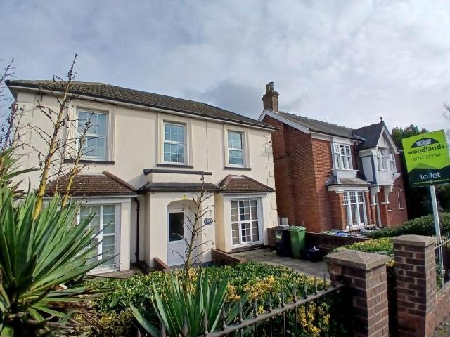 Apartment for rent in Red Hill, Surrey