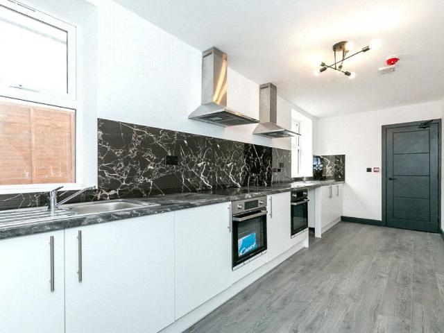 Apartment for rent in Red Hill, Surrey
