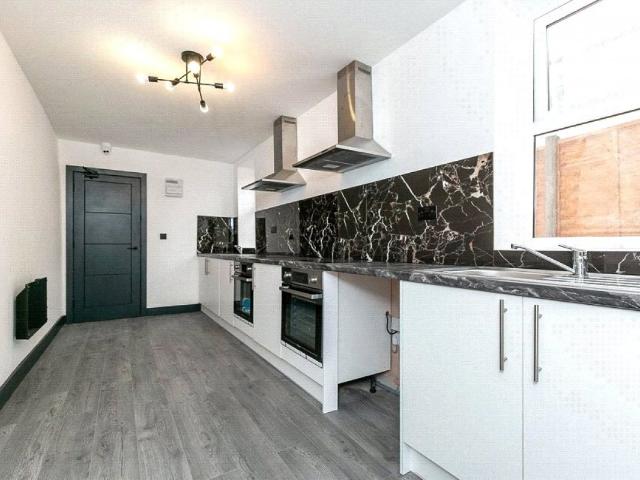 Apartment for rent in Red Hill, Surrey