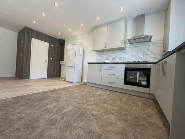 Apartment for rent in London Borough of Croydon, Waddon