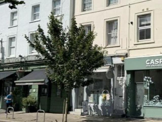Apartment for rent in Surbiton, Greater London