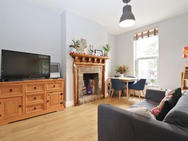 Apartment for rent in Surbiton, Greater London