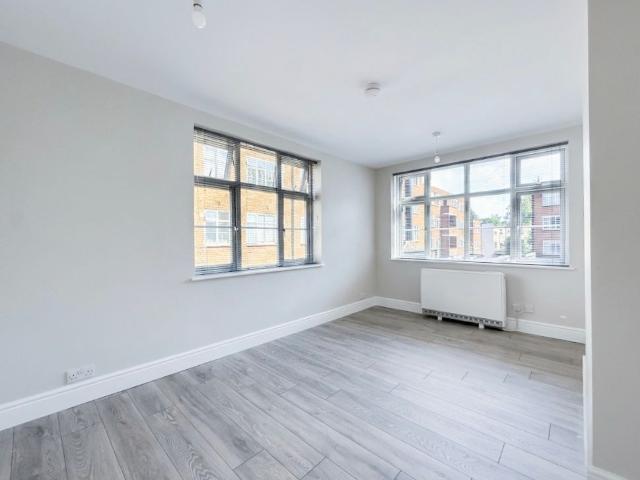 Apartment for rent in Carshalton Beeches, Greater London