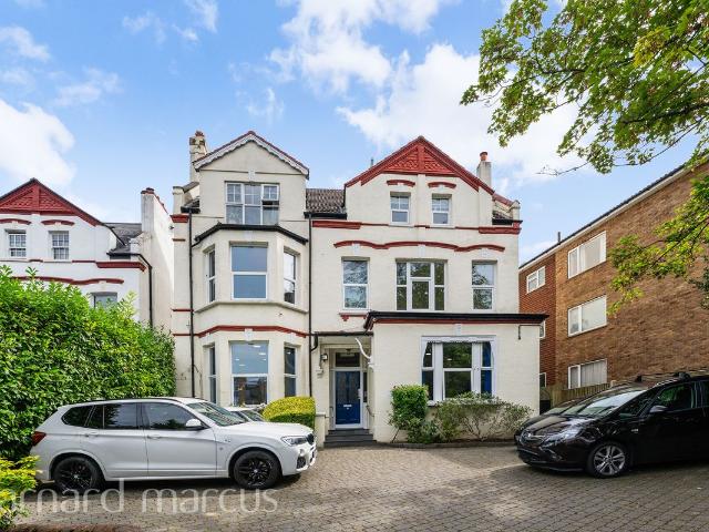 Apartment for rent in London Borough of Sutton, Greater London