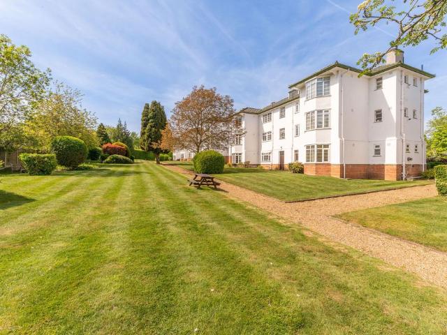 Apartment for rent in Carshalton Beeches, Greater London