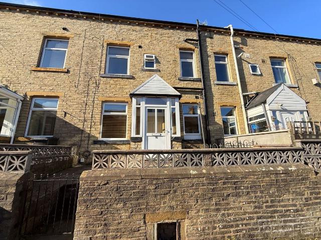 House for rent in Lee Mount, Calderdale