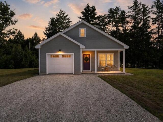 House for sale in Poland, Maine