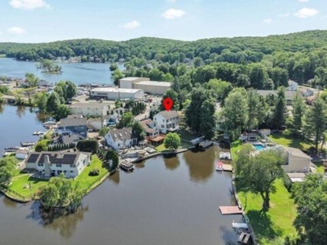 House for sale in Lake Hopatcong, New Jersey