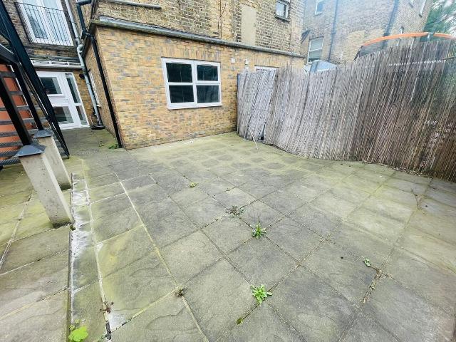 Apartment for rent in London Borough of Croydon, Thornton Heath