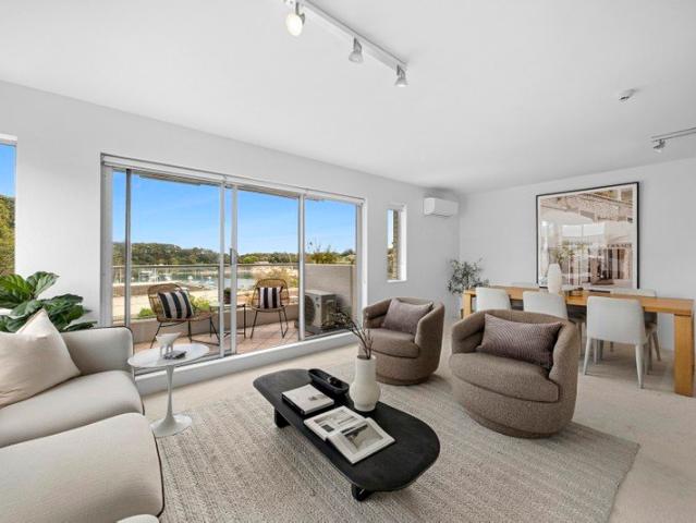 Apartment for sale in Lower North Shore, Sydney