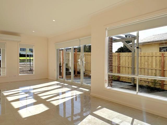 Townhouse for rent in Reservoir, Melbourne