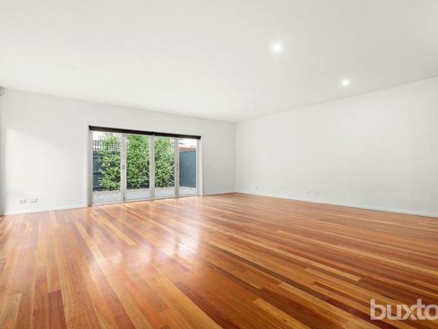 Townhouse for rent in Camerons Creek, Victoria