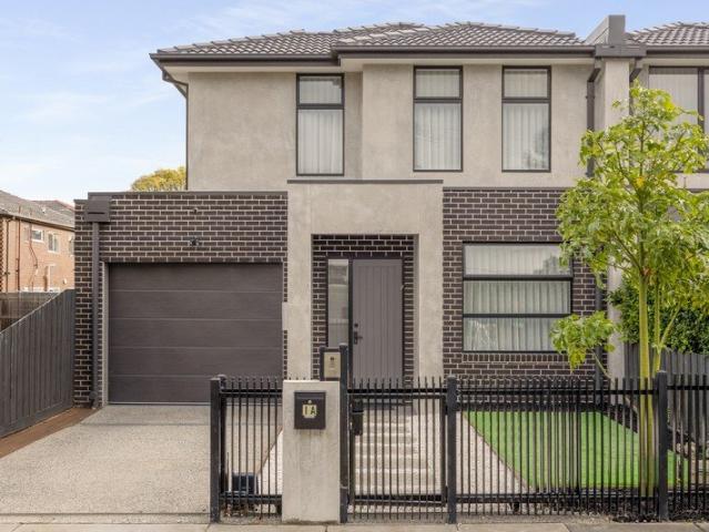 Townhouse for rent in Camerons Creek, Victoria