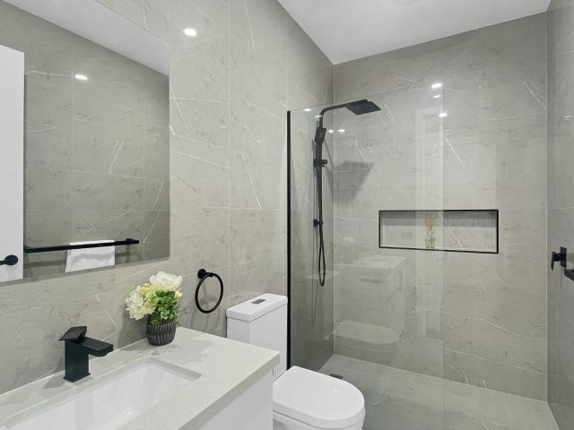 Townhouse for sale in Bentleigh East, Melbourne