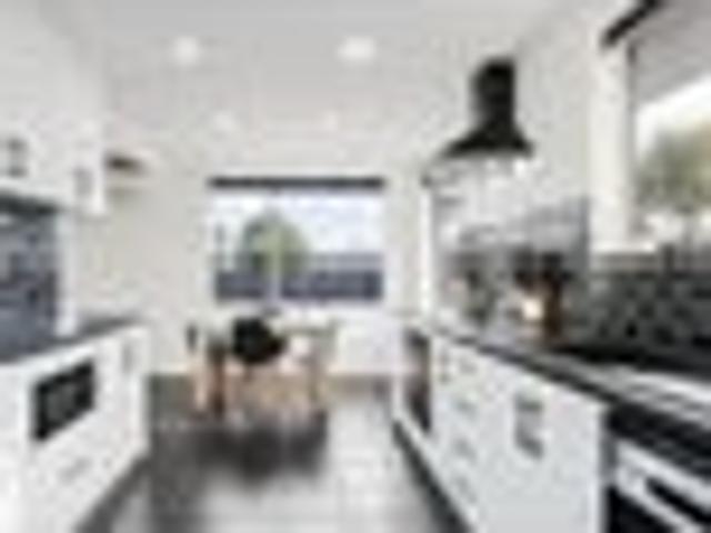 House for sale in Chaslands, Canterbury