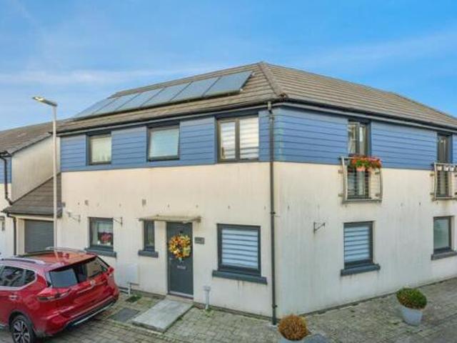 House for sale in Follaton, Strode