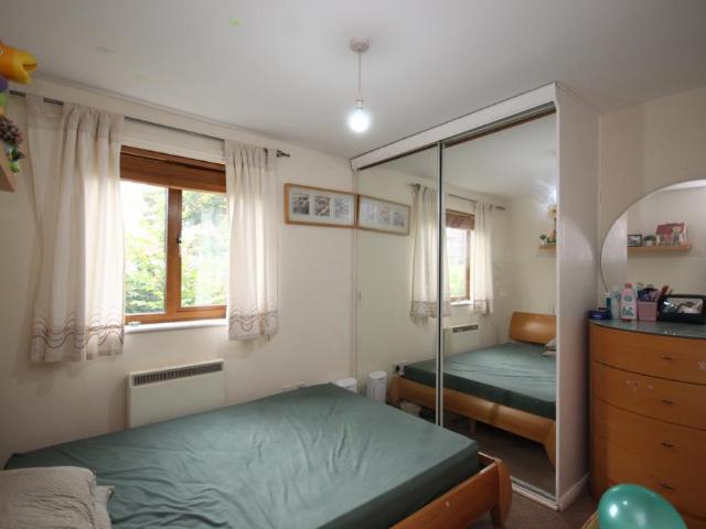 Apartment for rent in London Borough of Ealing, Perivale