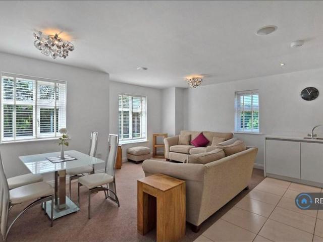 Apartment for rent in Winton, Salford