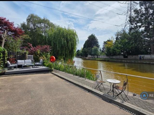 Apartment for rent in Winton, Salford