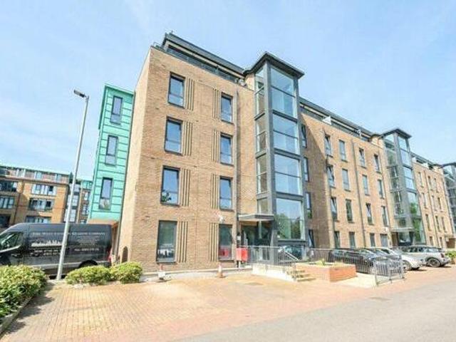 House for sale in Uxbridge, Greater London