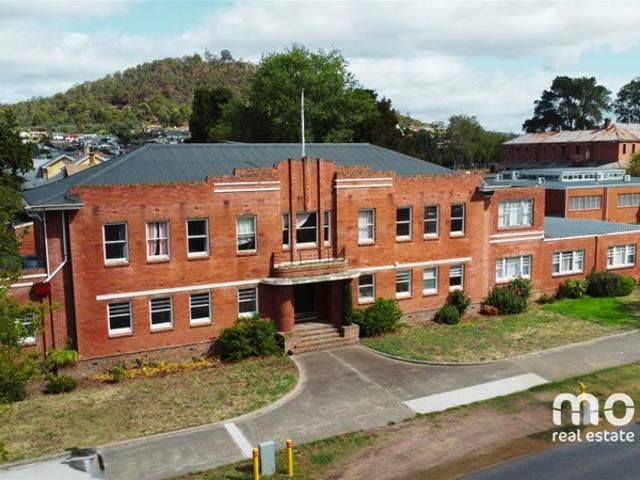 Property for sale in Steppes, Central Highlands
