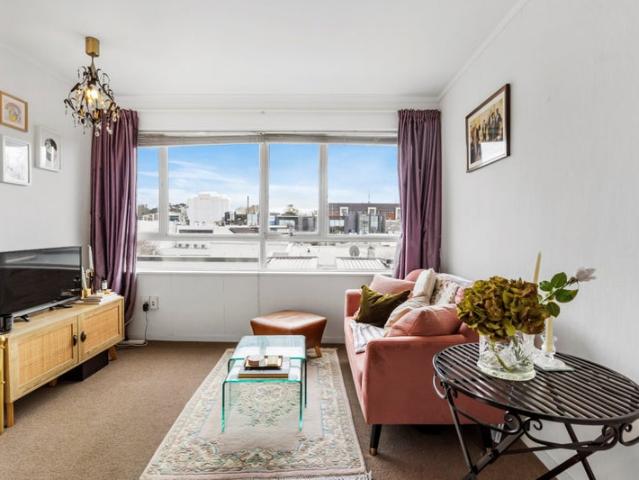 Apartment for sale in Newmarket