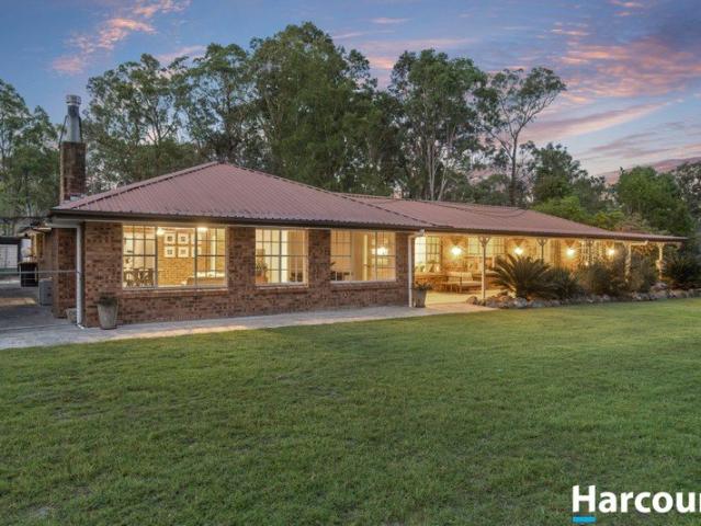 Cottage for sale in Limeburners Creek, New South Wales