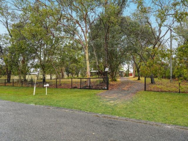 House for sale in Lowood, Tarampa