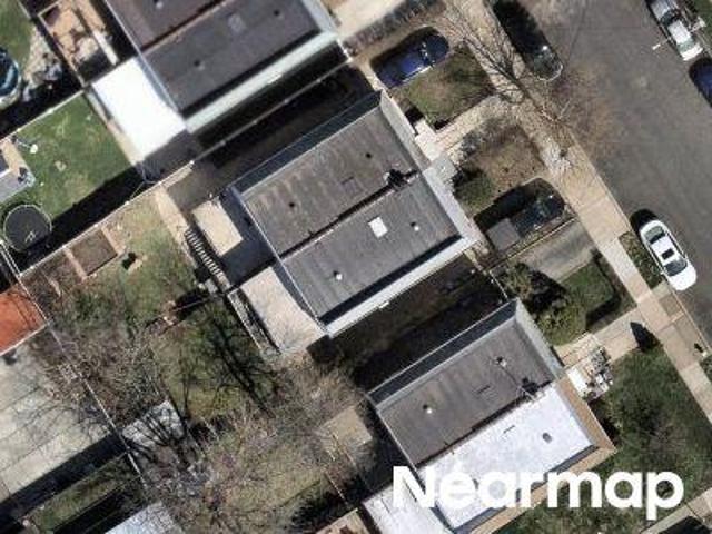 House for sale in The Bronx, Arverne