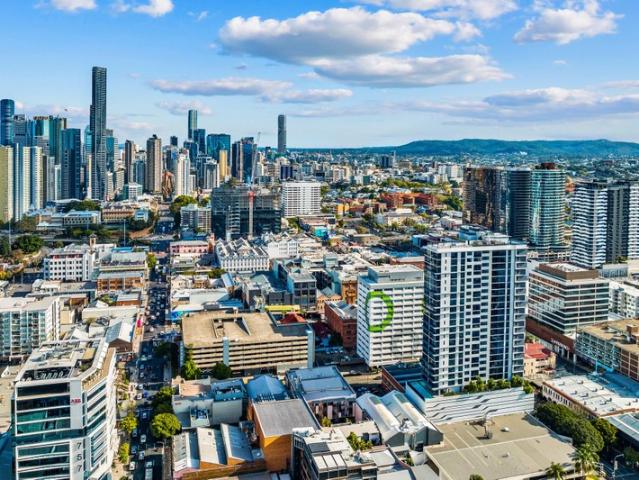 Office for sale in Toombul, Queensland