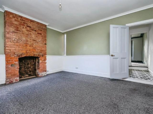 House for rent in Caldermill, East Midlands