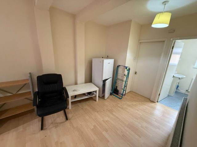 Studio for rent in Selly Oak, West Midlands