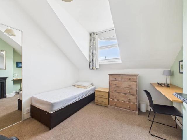 House for rent in Linden, Gloucester