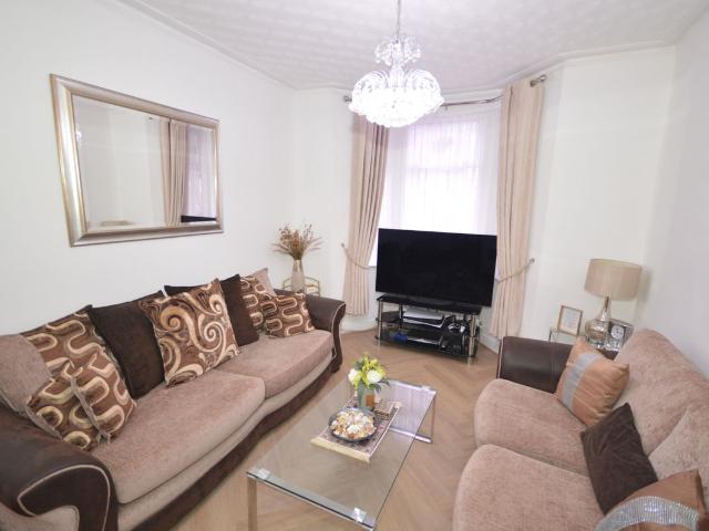 House for rent in Plashet, Greater London