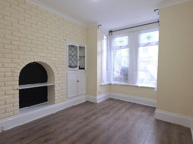House for rent in Plashet, Greater London