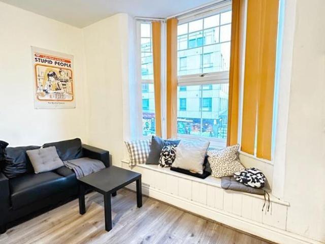 Apartment for rent in Metchley, Birmingham