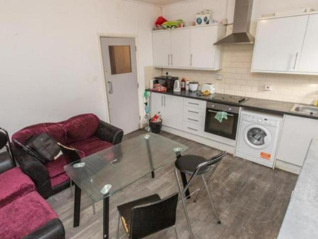Apartment for rent in Metchley, Birmingham