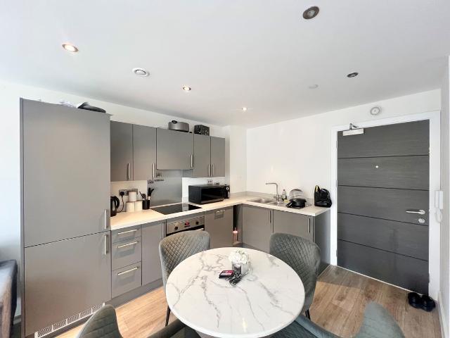 Apartment for rent in Park Central, Birmingham
