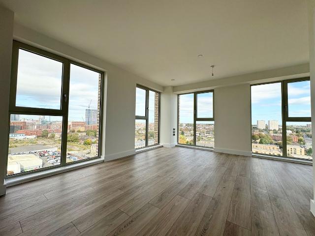 Apartment for rent in Park Central, Birmingham