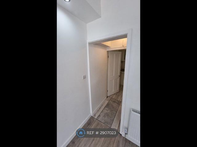 Studio for rent in London Borough of Hounslow, Greater London
