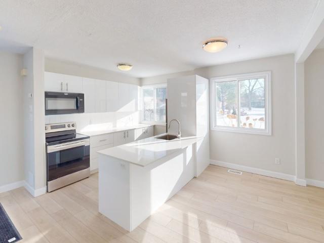 Apartment for rent in Mulhurst Bay, Ontario