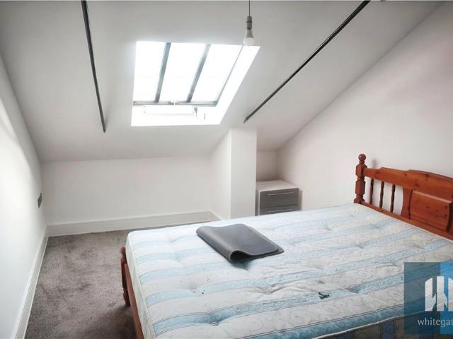 Room for rent in Hillhouse, Huddersfield