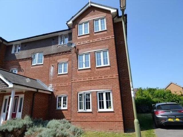 House for sale in Hounsome Fields, Priest Down