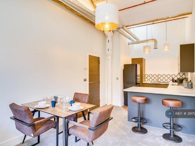 Apartment for rent in Cowlersley, Kirklees